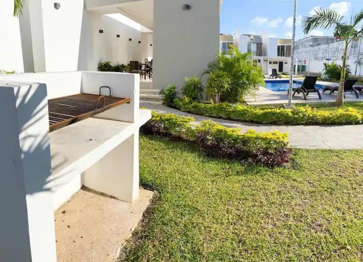 Elegante Y Preciosa Casa Con Excelente Ubicacion Villa Cancún Eksteriør bilde